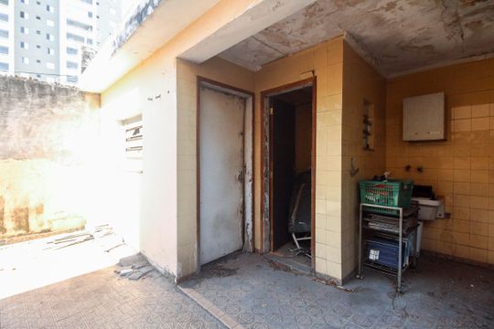 Quintal e Área de Serviço de casa à venda com 3 quartos, 176m² em Chácara Califórnia, São Paulo