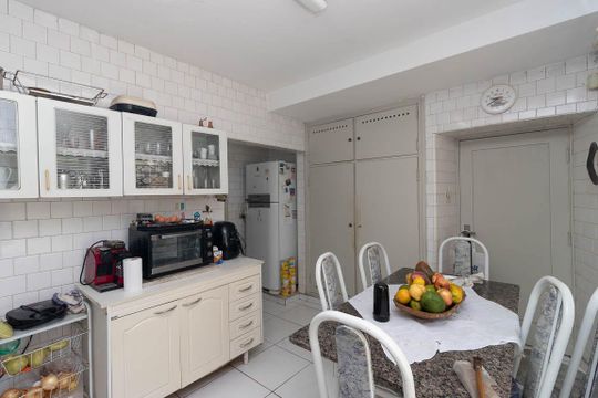Cozinha de casa à venda com 3 quartos, 350m² em Vila Albertina, São Paulo