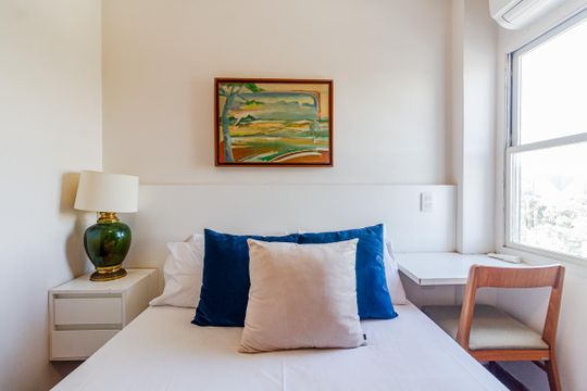 Quarto 2 de apartamento à venda com 2 quartos, 63m² em Jardim America, São Paulo