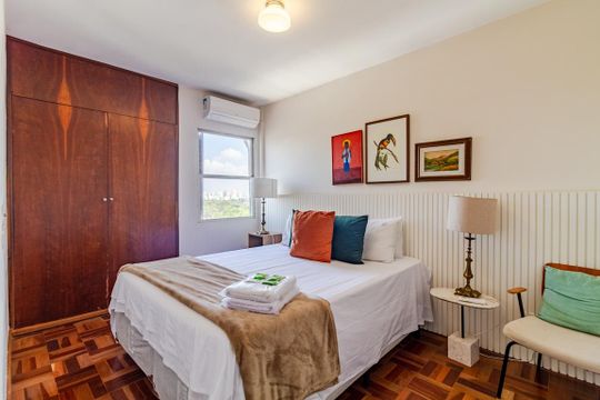 Quarto 1 de apartamento à venda com 2 quartos, 63m² em Jardim America, São Paulo