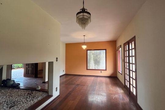 Sala de casa à venda com 4 quartos, 329m² em Jardim do Sol, Campinas