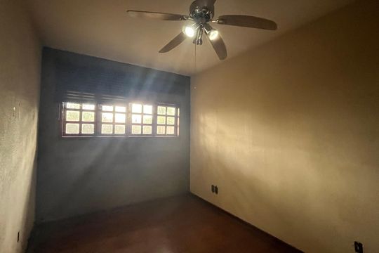 Quarto de casa à venda com 4 quartos, 329m² em Jardim do Sol, Campinas