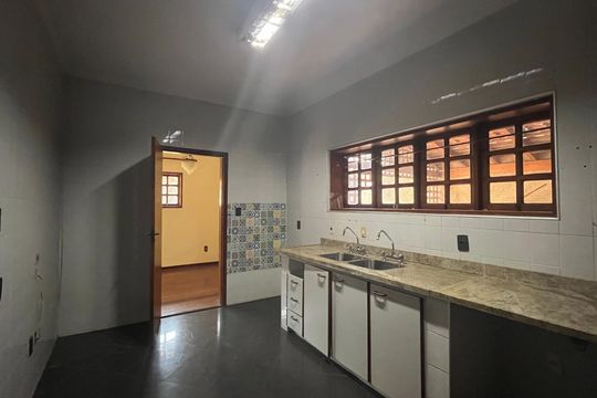 Cozinha de casa à venda com 4 quartos, 329m² em Jardim do Sol, Campinas