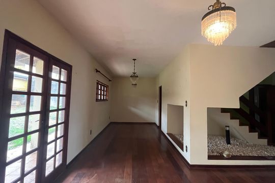 Casa à venda com 4 quartos, 329m² em Jardim do Sol, Campinas