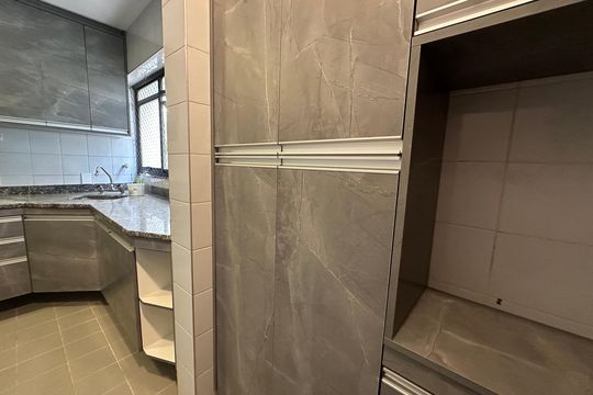 Cozinha de apartamento à venda com 3 quartos, 90m² em Alphaville, Barueri