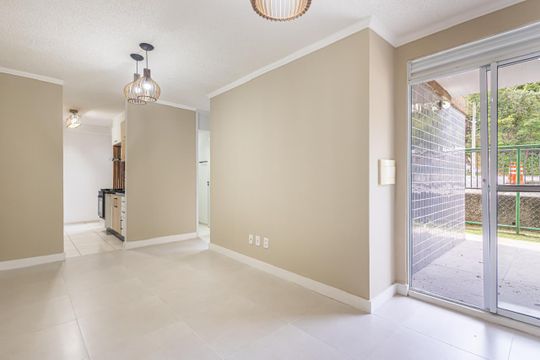 Sala de apartamento à venda com 2 quartos, 53m² em Taquara, Rio de Janeiro