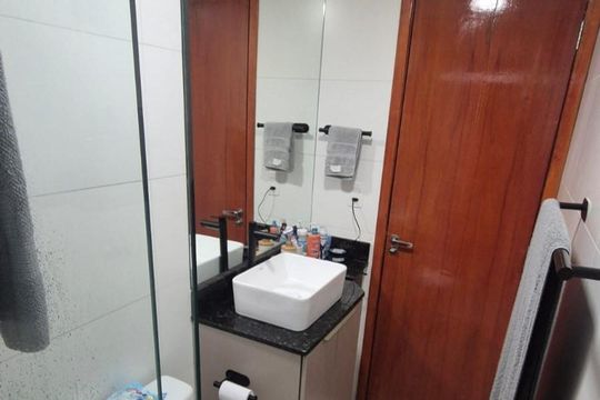 Banheiro de apartamento para alugar com 2 quartos, 41m² em Artur Alvim, São Paulo