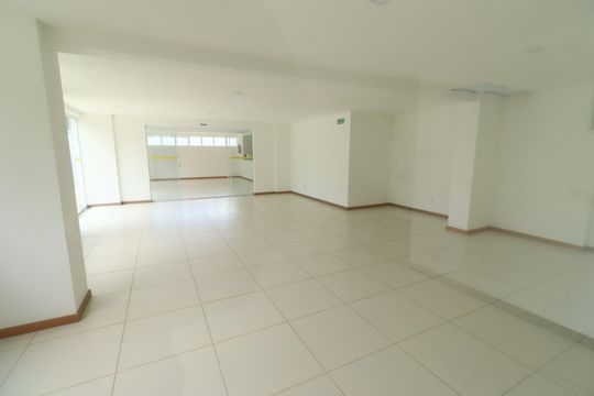 Apartamento para alugar com 1 quarto, 53m² em Stiep, Salvador