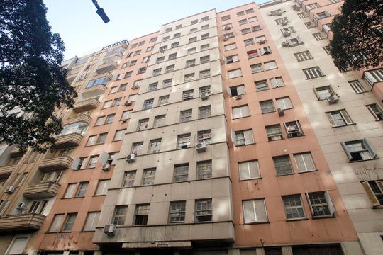 Fachada de apartamento à venda com 2 quartos, 60m² em Centro Histórico, Porto Alegre