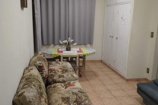 Sala de apartamento para alugar com 1 quarto, 45m² em Boa Vista, São Vicente