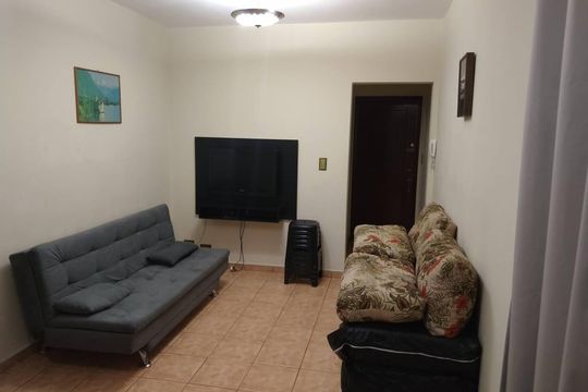 Sala de apartamento para alugar com 1 quarto, 45m² em Boa Vista, São Vicente