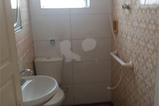 Casa de Condomínio à venda com 1 quarto, 217m² em Utinga, Santo André