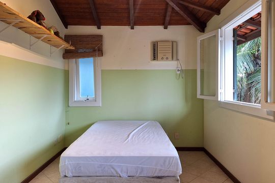 Quarto 3 de casa de condomínio à venda com 5 quartos, 236m² em Matapaca, Niterói