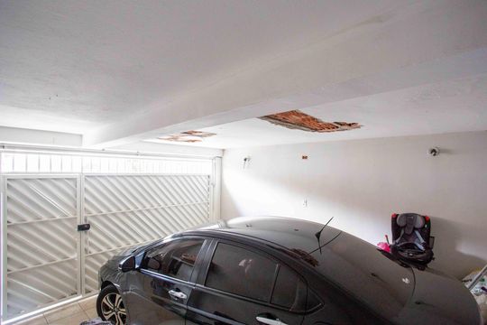 Garagem de casa à venda com 4 quartos, 125m² em Centro, Diadema
