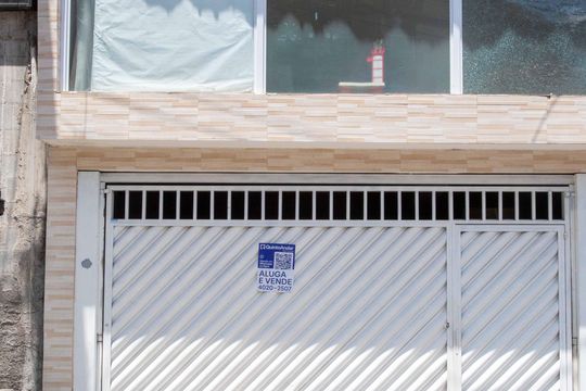 Fachada de casa à venda com 4 quartos, 125m² em Centro, Diadema