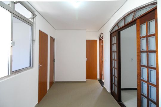Sala de casa à venda com 12 quartos, 504m² em Conceição, Diadema