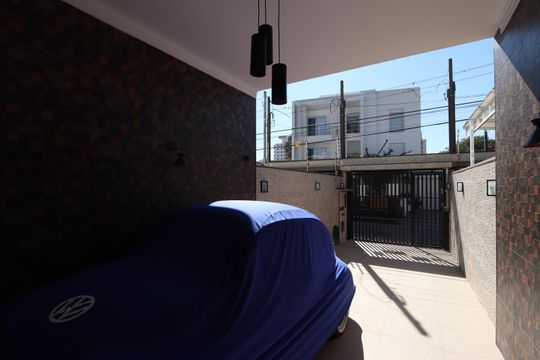 Garagem de casa à venda com 3 quartos, 240m² em Vila Lucia, São Paulo