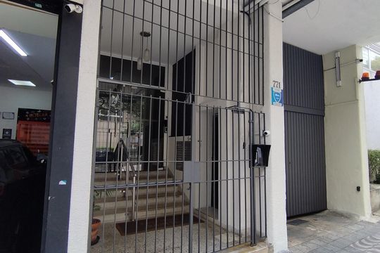 Fachada  de apartamento à venda com 1 quarto, 55m² em Vila Mariana, São Paulo