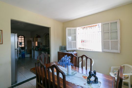 Copa de casa à venda com 5 quartos, 360m² em Venda Nova, Belo Horizonte