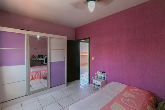 Quarto 2 de casa à venda com 5 quartos, 360m² em Venda Nova, Belo Horizonte