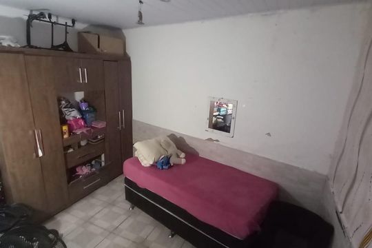 Quarto 2 de casa à venda com 2 quartos, 200m² em Ramos, Rio de Janeiro