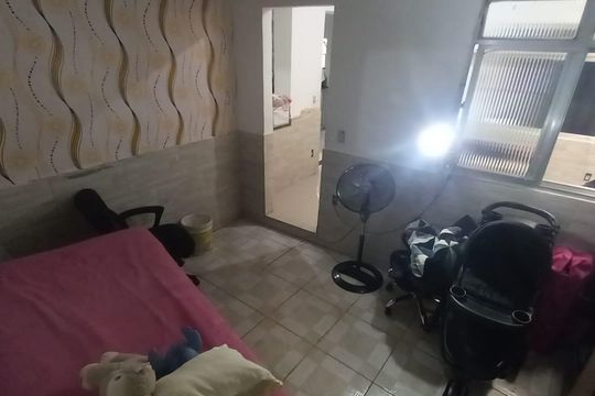 Quarto 2 de casa à venda com 2 quartos, 200m² em Ramos, Rio de Janeiro