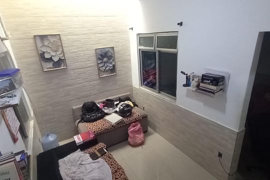 Sala de casa à venda com 2 quartos, 200m² em Ramos, Rio de Janeiro