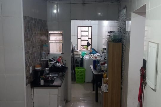 Cozinha e Área de Serviço de casa à venda com 2 quartos, 200m² em Ramos, Rio de Janeiro