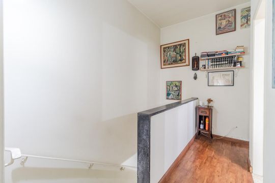 Corredor de casa para alugar com 3 quartos, 164m² em Sumaré, São Paulo