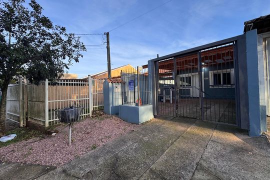 Plaquinha fachada de casa à venda com 2 quartos, 78m² em Campestre, São Leopoldo