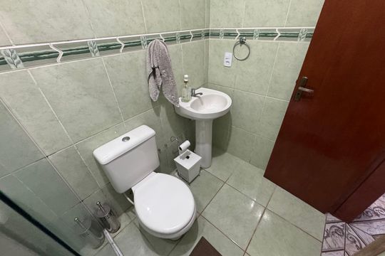 Banheiro de casa à venda com 2 quartos, 78m² em Campestre, São Leopoldo