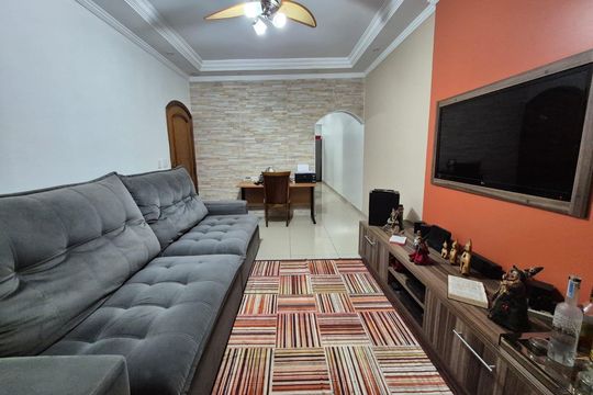 Casa à venda com 3 quartos, 186m² em Jardim Sarah, São Paulo