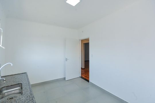 Cozinha de apartamento para alugar com 2 quartos, 70m² em Socorro, São Paulo