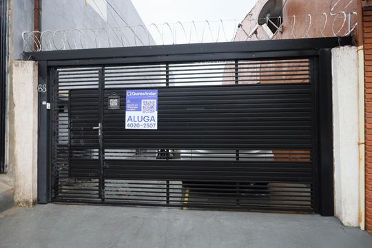Fachada de casa para alugar com 1 quarto, 55m² em Cidade São Francisco, São Paulo