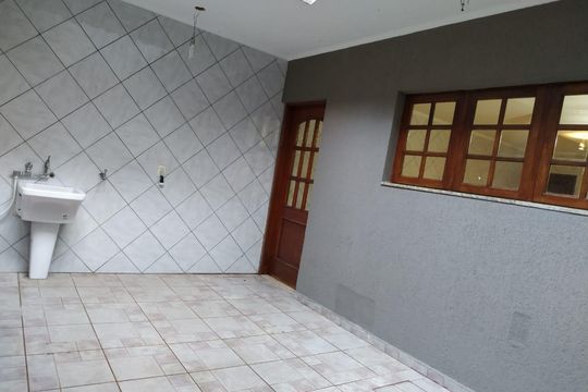 Casa à venda com 3 quartos, 380m² em Parque Sao Vicente, Santo André