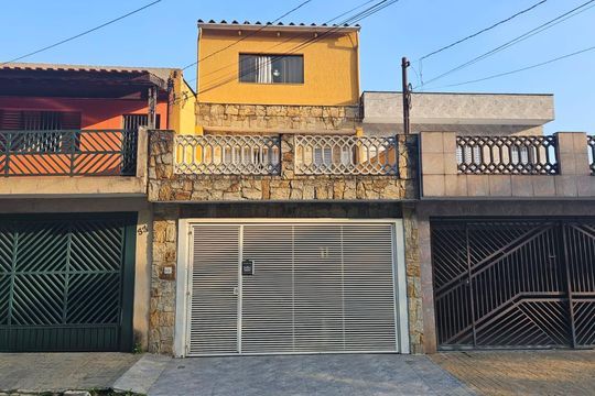 Fachada de casa à venda com 6 quartos, 380m² em Jardim Coimbra, São Paulo
