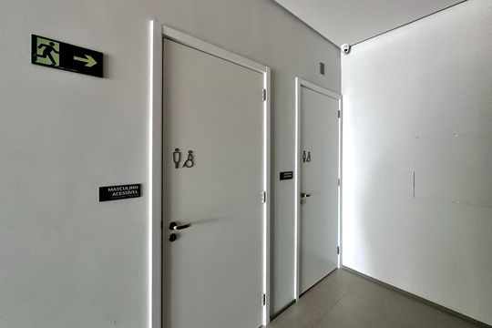 Área comum de kitnet/studio para alugar com 0 quarto, 19m² em Indianópolis, São Paulo