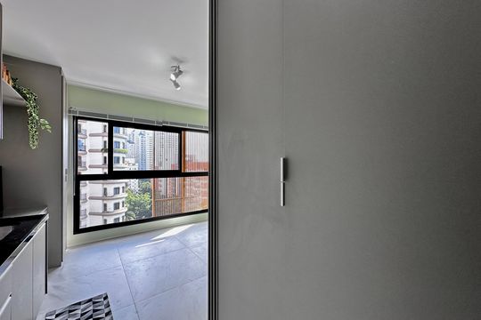 Cozinha de kitnet/studio para alugar com 0 quarto, 19m² em Indianópolis, São Paulo