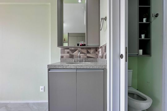 Banheiro de kitnet/studio para alugar com 0 quarto, 19m² em Indianópolis, São Paulo