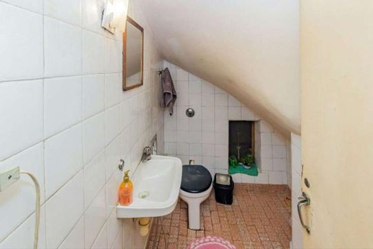 Banheiro de casa à venda com 2 quartos, 140m² em Vila Nivi, São Paulo