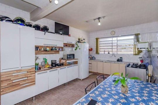 Cozinha de casa à venda com 2 quartos, 140m² em Vila Nivi, São Paulo