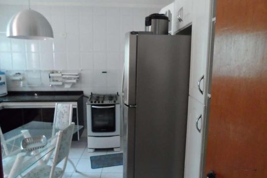 Cozinha de casa à venda com 3 quartos, 300m² em Vila Nivi, São Paulo