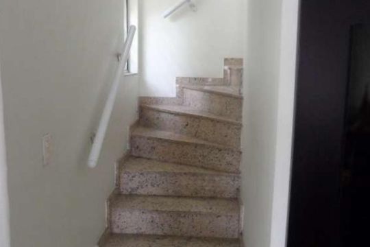 Casa à venda com 3 quartos, 300m² em Vila Nivi, São Paulo