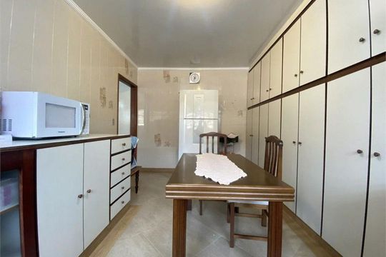 Cozinha de casa à venda com 3 quartos, 300m² em Vila Nivi, São Paulo