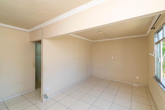 Sala de apartamento para alugar com 1 quarto, 35m² em Vicente de Carvalho, Rio de Janeiro