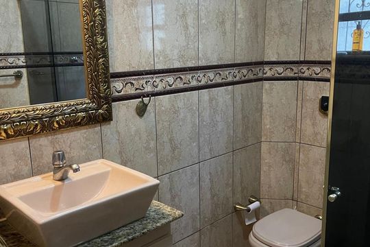 Banheiro 2 de casa à venda com 4 quartos, 264m² em Benfica, Rio de Janeiro