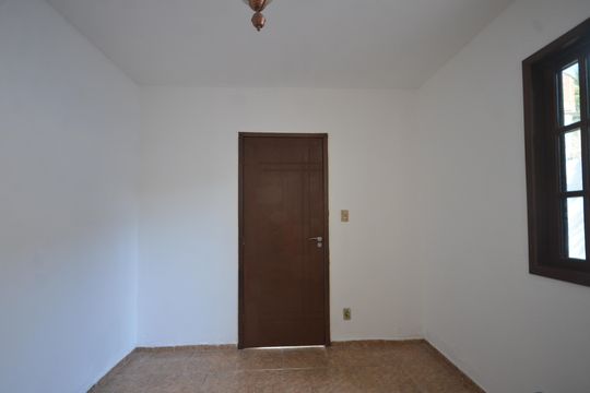 Sala de casa para alugar com 2 quartos, 75m² em Campo Grande, Rio de Janeiro