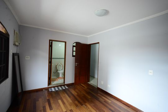 Suíte 3 de casa para alugar com 6 quartos, 480m² em Ipiranga, São Paulo