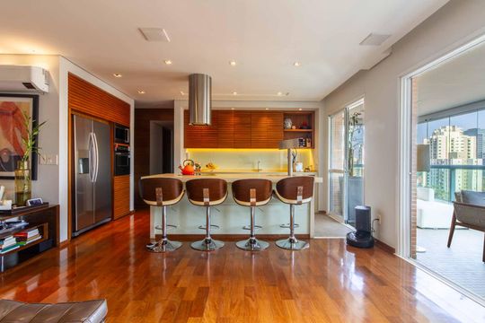 Apartamento à venda com 3 quartos, 131m² em Cidade Monções, São Paulo