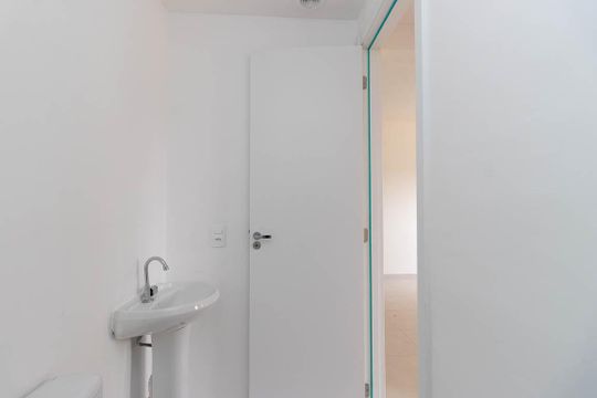 Banheiro de apartamento para alugar com 2 quartos, 32m² em Parque Novo Mundo, São Paulo